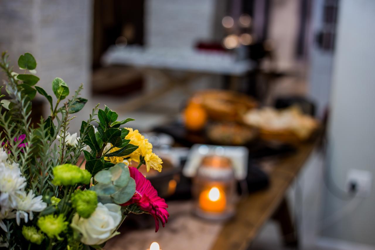 Village Boutique Hotel โอชิวารองโก ภายนอก รูปภาพ