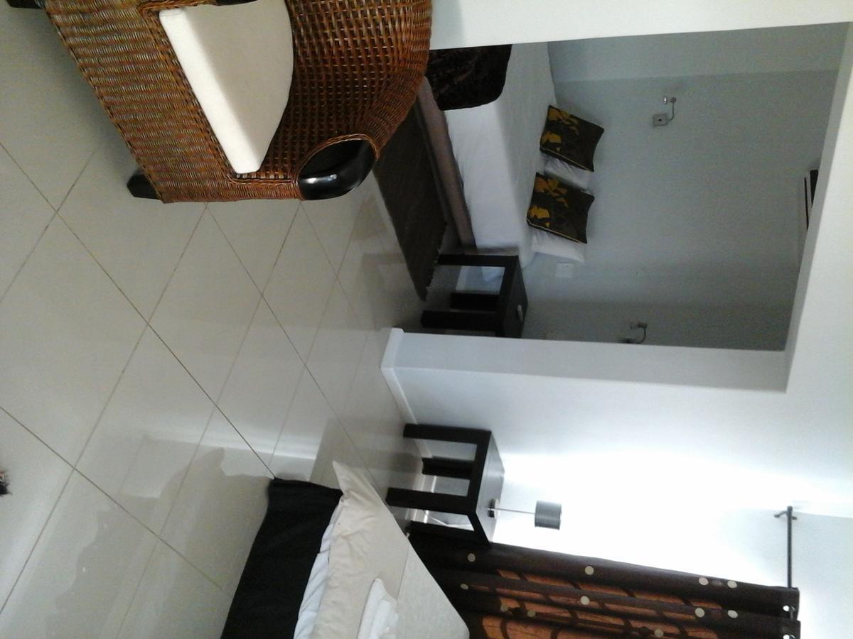 Village Boutique Hotel โอชิวารองโก ภายนอก รูปภาพ